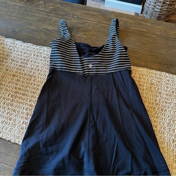 Lululemon ARIA Dance Black White Striped Scoop Back Active Tank Top 6 - Picture 1 of 7